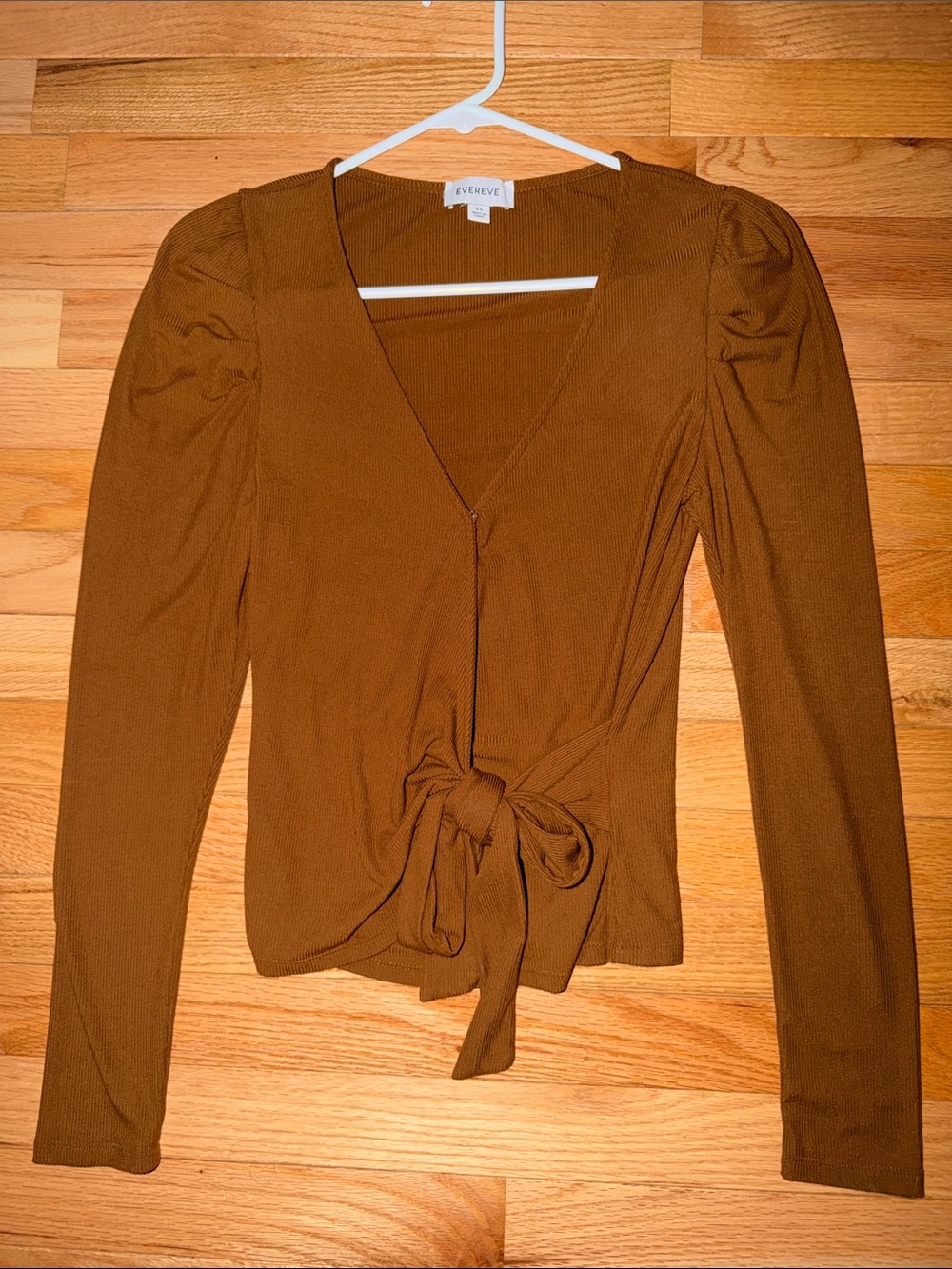Evereve Women's Chestnut Brown Long-Sleeve Tie-Front Top excellent condition